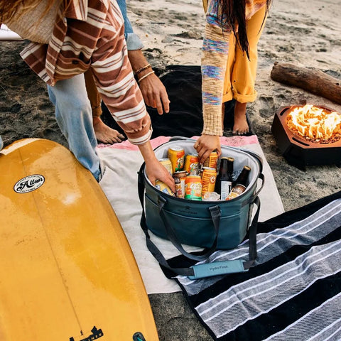 Carryout™ Soft Cooler 30 L